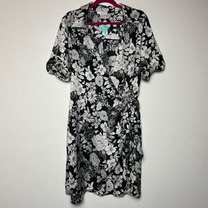 NWT Black & White Floral Pullover Satin Dress - Timing